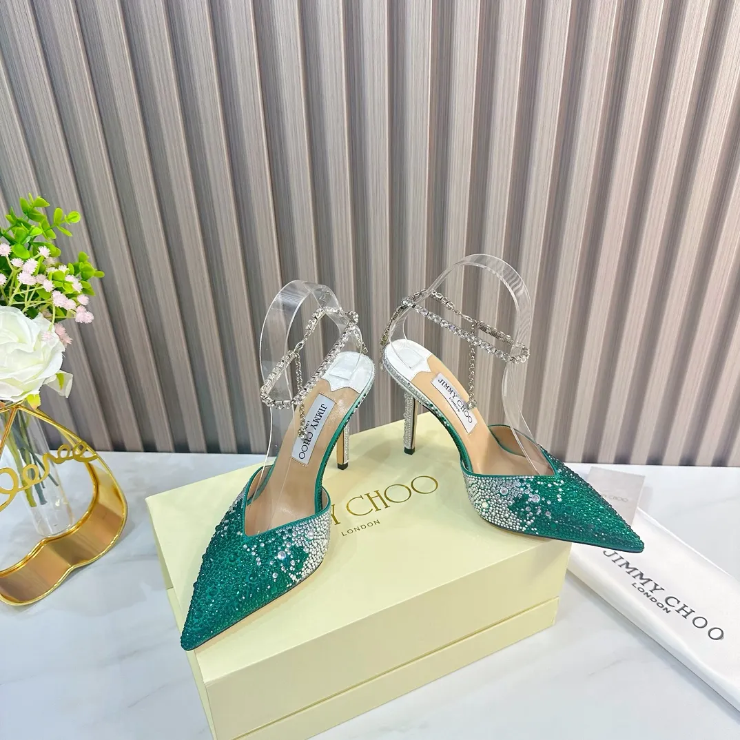 👟👟Ex-factory price 720👟👟 JIMMY CHOO (Jimmy CHOO) 💝💝💝 is a very comprehensive and noble fashion lifestyle brand. It has a series of women's high-heeled, medium-heeled, flat-heeled sandals with the same strap from major fashion bloggers and celebrities in Hong Kong and the United States.  The Australian pointed toe, round toe and square toe series are simply beautiful. Fall in love with elegance and playful sense of the future. Just by looking at them, you want to own them immediately, but you can really think about a pair of exquisite high heels~~~~~~~~~~~~~~~~~ 💝This series is specially designed for extraordinary and indifferent ladies, thus creating a unique overall effect, Jimmy Choo Design products that inspire women to move forward and show their charm💝💝💝 1⃣️Material: Imported silk hot diamond 2⃣️Inner: Imported Italian lambskin, super soft and delicate 3⃣️Outsole: Imported Italian original original color genuine leather outsole Heel height 10.cm (8.5/6.5cm can be made) 4⃣️Code number: 35-39 (34.40.41.42 customized)